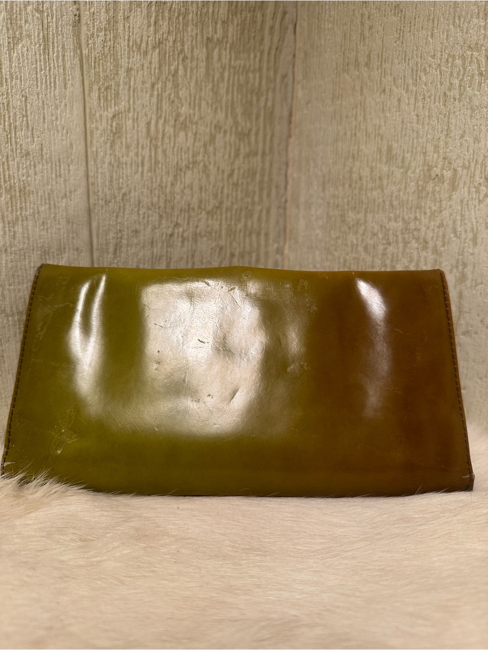 Salvatore Ferragamo Olive Green Patent Wallet- Rehab me! - Picture 2 of 8